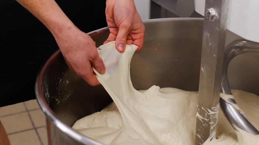 Dough handling in action